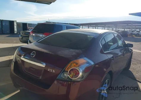 2011 Nissan Altima 2.5 S z USA, uszkodzony, nr VIN 1N4AL2AP5BN401770